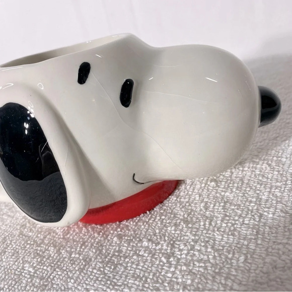 SOLD-Peanuts Snoopy  Head Ceramic Mug - Picture 12 of 16